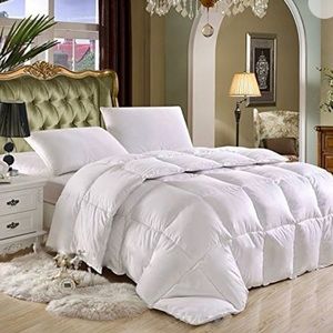 BRAND NEW! Comforter Down Alternative Twin XL
